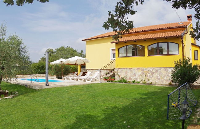 Peaceful Villa in Jursici With Private Pool - Foto 18