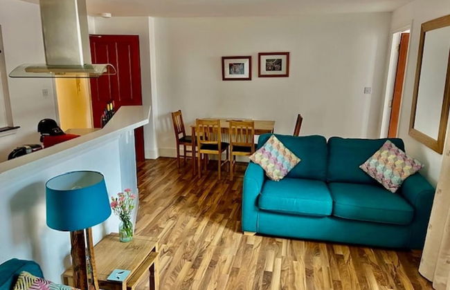 Stunning Spacious Apartment on River Ness - Photo 10