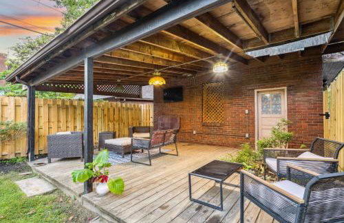 Steps to Edgewater - Sleeps 14 - Fun Game Room Retreat - Foto 69