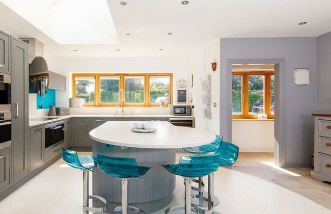 Secluded Barn Style Home With hot tub - Sleeps 12 - Foto 4