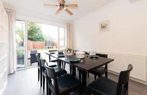 4 Bedroom Family Home In South East London - Photo 5