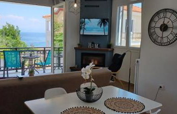 Seaview Luxury Apartment with private parking - Photo 4