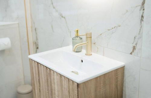 Sea View, 2 Bed Apartment, Central Largs - Foto 38