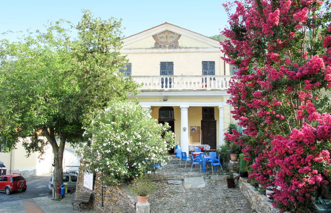 5 bedroom House in Prelà with private pool and garden - Photo 44