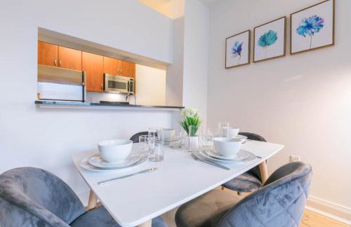 Fully Furnished 1BR in Murray Hills - Foto 16