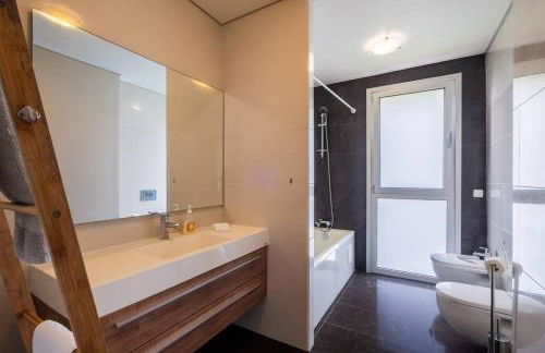 Quiet & Comfy Azorean Sapphire - Photo 21