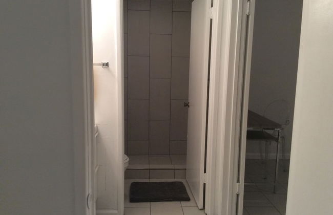 Modern Downtown Condo - Photo 15