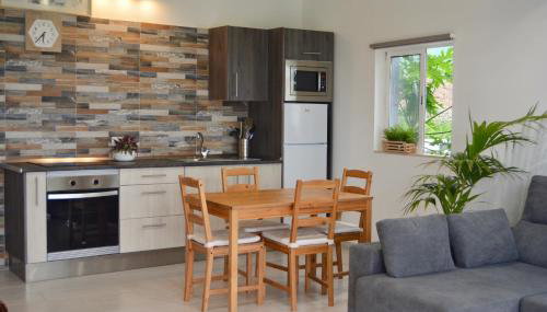 Los Tropicales - Foto 3