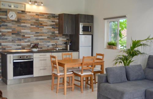 Los Tropicales - Foto 3