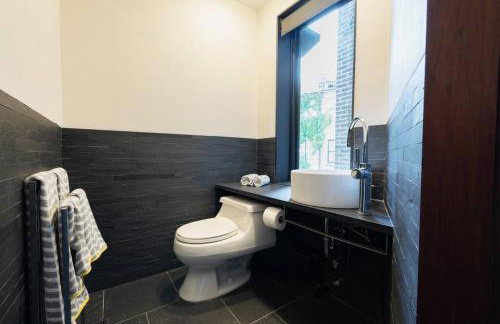 E10-3 3BR Designer Townhouse - Foto 36