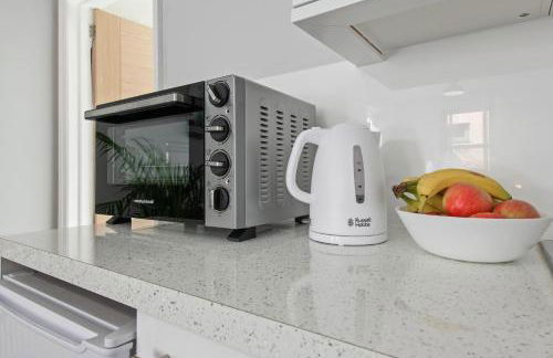 Stunning studio flat with free on-street parking! - Foto 18