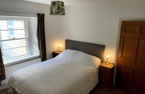 Quiet location close to centre - Photo 10