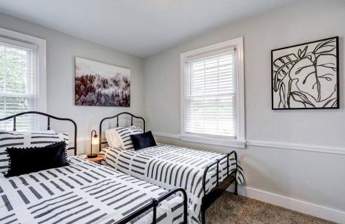 Cozy Dark & Moody Home New Reno 10 mins to Lanc - Foto 22