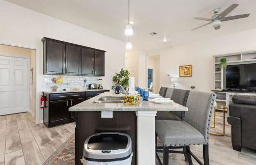 NEW Temple House - 12PPL - Families, Groups, Insurance - Quiet Street, 5 Mi To Meta, BS&W, UMHB Pets OK, FAST Wi-Fi FREE Parking - Professionally Managed By Stay Albatross Furnished Rentals - Foto 12