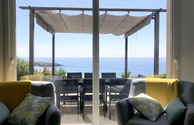 Villa in Crozon With Sea Views & Sandy Beach - Photo 1