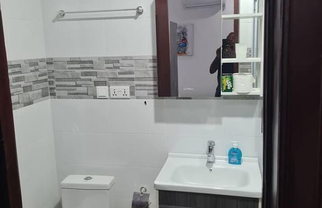 Spacious, Quiet & Cozy- Close to Highway-parking - Foto 23