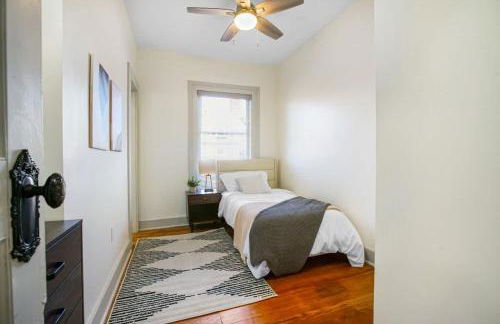 Victorian Cozy Retreat Steps to Cleveland Clinic - Foto 4