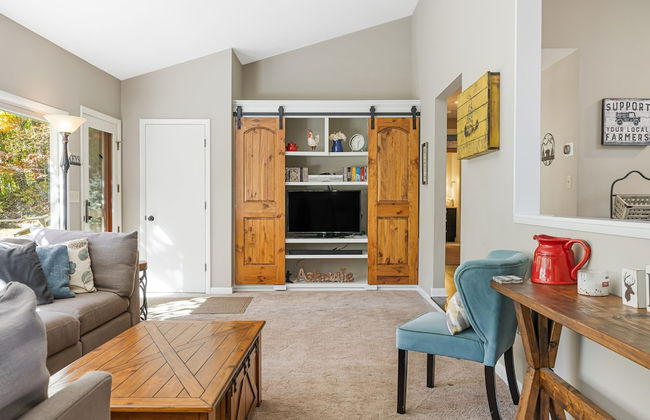 Cabin in the Sky by Avantstay Deck w Views - Foto 11