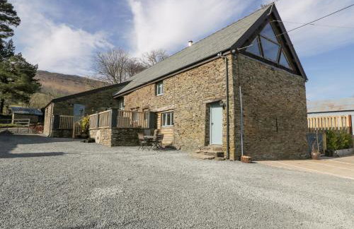 White Haywood Barn - Photo 5