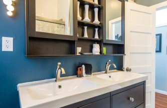 Charming Fountain Square Home 2 Bedroom BBQ Family Friendly - Foto 5