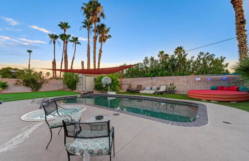 Strip-side Villa, 6 Beds, Pool, Mini Golf, Karaoke - Foto 49