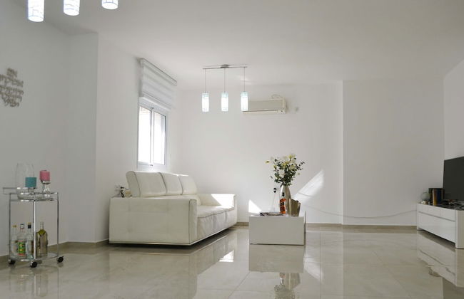 Beautiful Modern Apartment 3BDR E3 - Photo 16