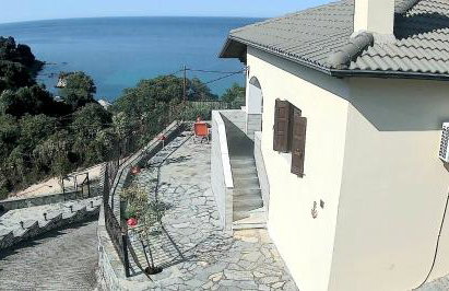 Tsonos Apartments - Photo 4