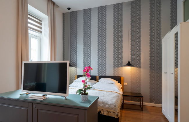 Baross Boutique Apartman Urban Rooms - Photo 11