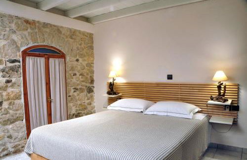 Limni Stone Apartments - Photo 13