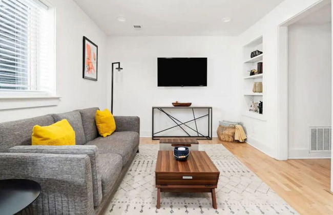 Crescent Furnished Apartments - Photo 3