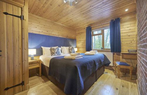 Chiffchaff Lodge with Hot tub - Foto 10