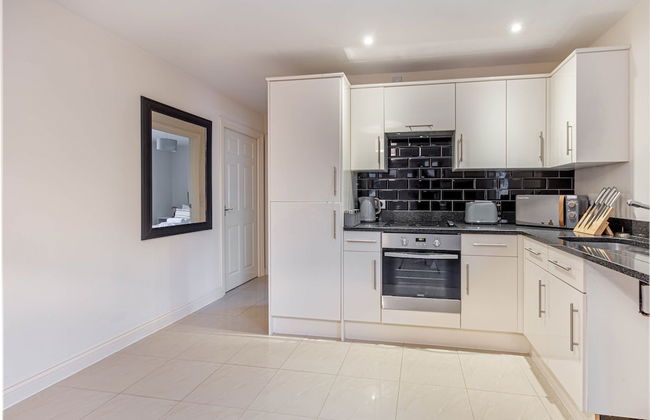 Host Stay Westbrook Court Apartment - Photo 5