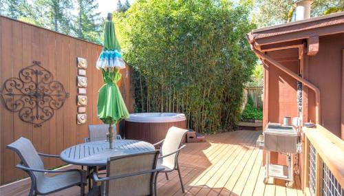 Tree Fort! Redwoods! Hot Tub!! Fire Table!! Google Smart Home!! Fast WiFi!! Dog Friendly! - Foto 3, Other