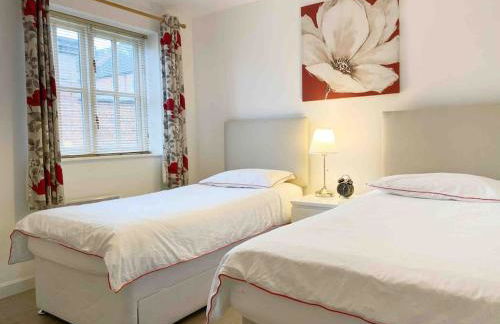 Central Stylish 2Bedroom flat with free parking - Foto 10