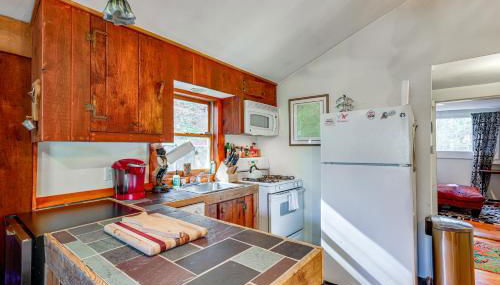 4 Mi to Stratton Mountain Resort! Cabin with Hot Tub - Foto 2