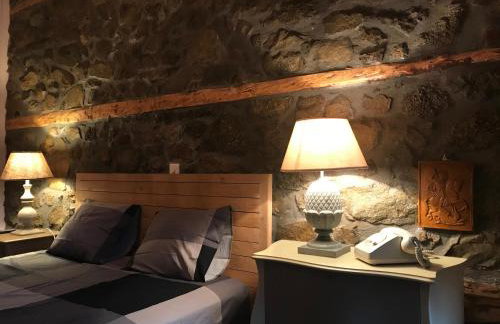 Δάφνη 1933, Λιθόχτιστο Αρχοντικό στο Βουνό - Foto 10