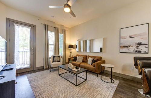 Lux Modern Art Apartment Near Eateries and Theater by RGS - Foto 11