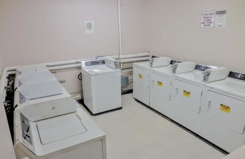 ML288 New Deck Great Views EZ Parking WiFi Retreat - Foto 20