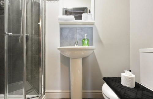 Extended Stays Welcome - Sleeps 11 - FREE Parking - Hosted by HG Horizon Properties - Foto 12