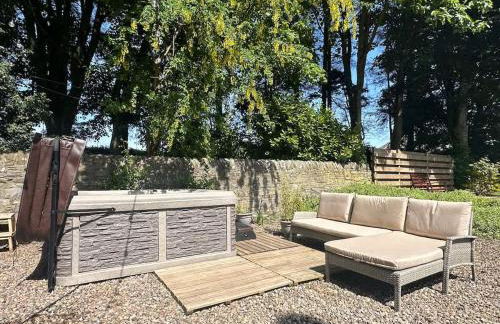 The Farmhouse - Countryside Escape with Hot Tub - Foto 3