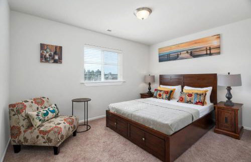 Terra House Tacoma - EV Power Station, Crib, Stroller, High Chair - Foto 15