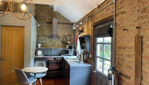 Topiary Barn - Stylish Accommodation in Rutland - Photo 2