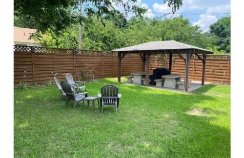 StockYards! Walk 3 Blocks-Ranch House sleeps 8 - Foto 23