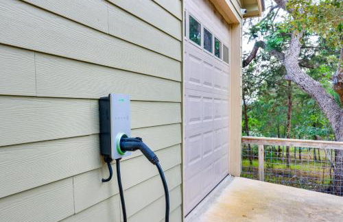 San Marcos Home with Fire Pit about 10 Mi to Downtown! - Photo 25