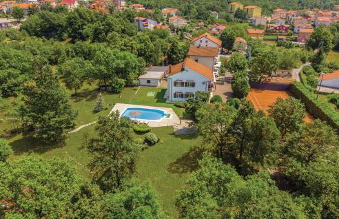 Cozy Home In Viskovo With Wifi - Photo 19