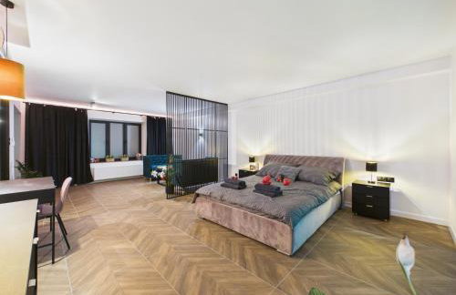 Jacuzzi LoveAparts Marki Romantic Getaway - Photo 44