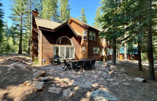 Fox Crossing at Tahoe Donner by Tahoe Getaways - 3BR Vacation Rental w Forested Views & HOA Amenities! - Foto 31