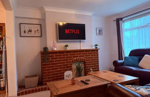 Spacious 3 Bed House In Horley With Long Driveway - Foto 14