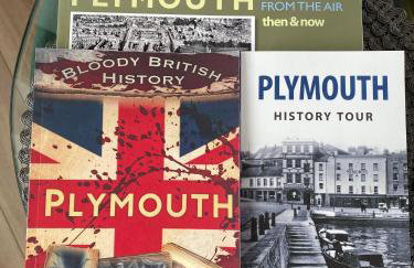 Luxury 1 Bedroom Duplex with Free Parking - Foto 23