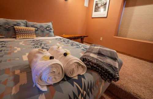 Bear Creek Lodge - Spa - Fire Table - 3min to Trails - Foto 13